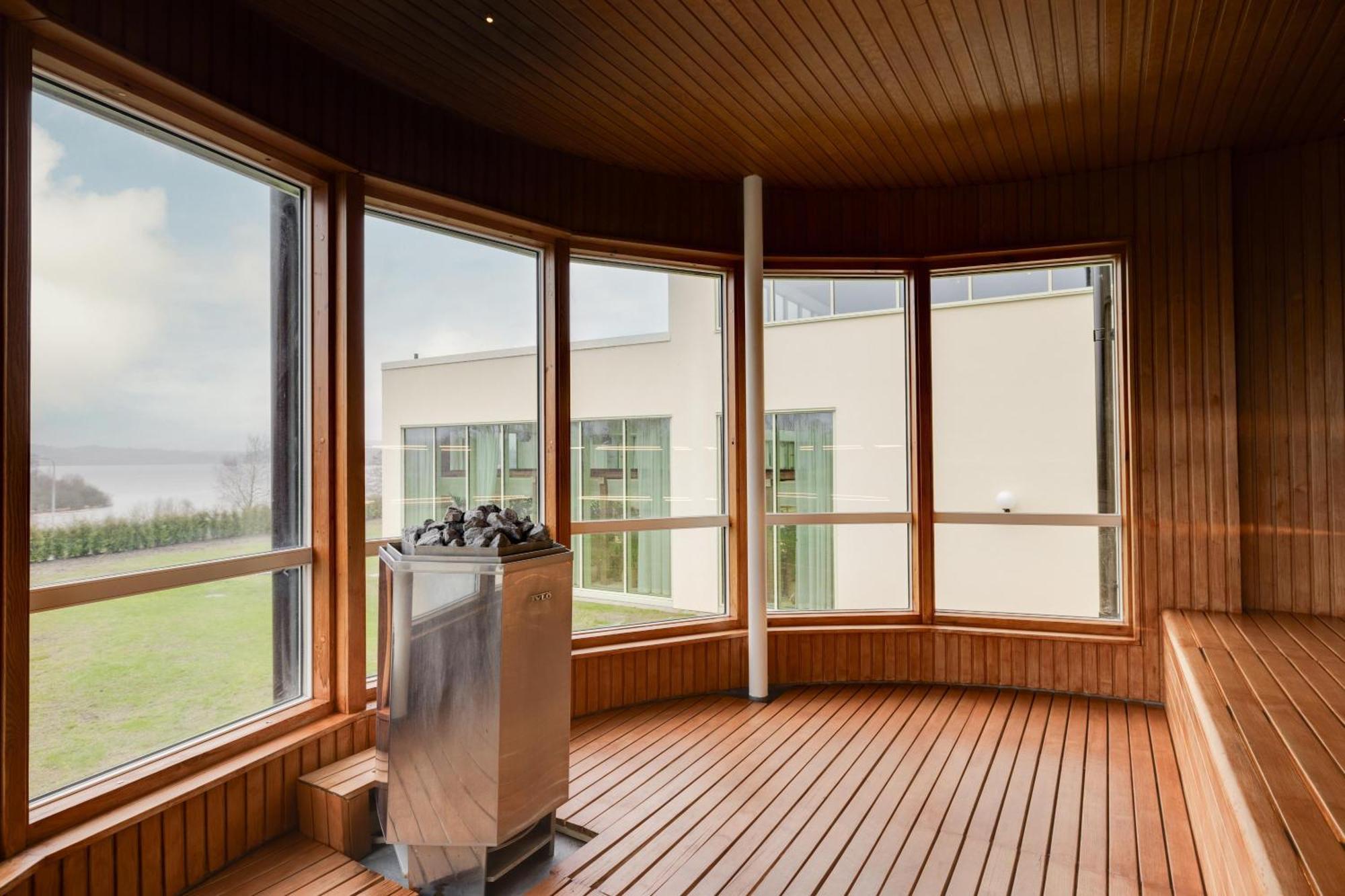 Hjortviken Country Club Hotel Hindås Exterior photo